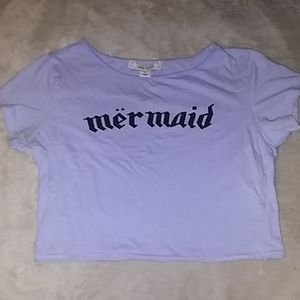 Light blue sleeved crop top